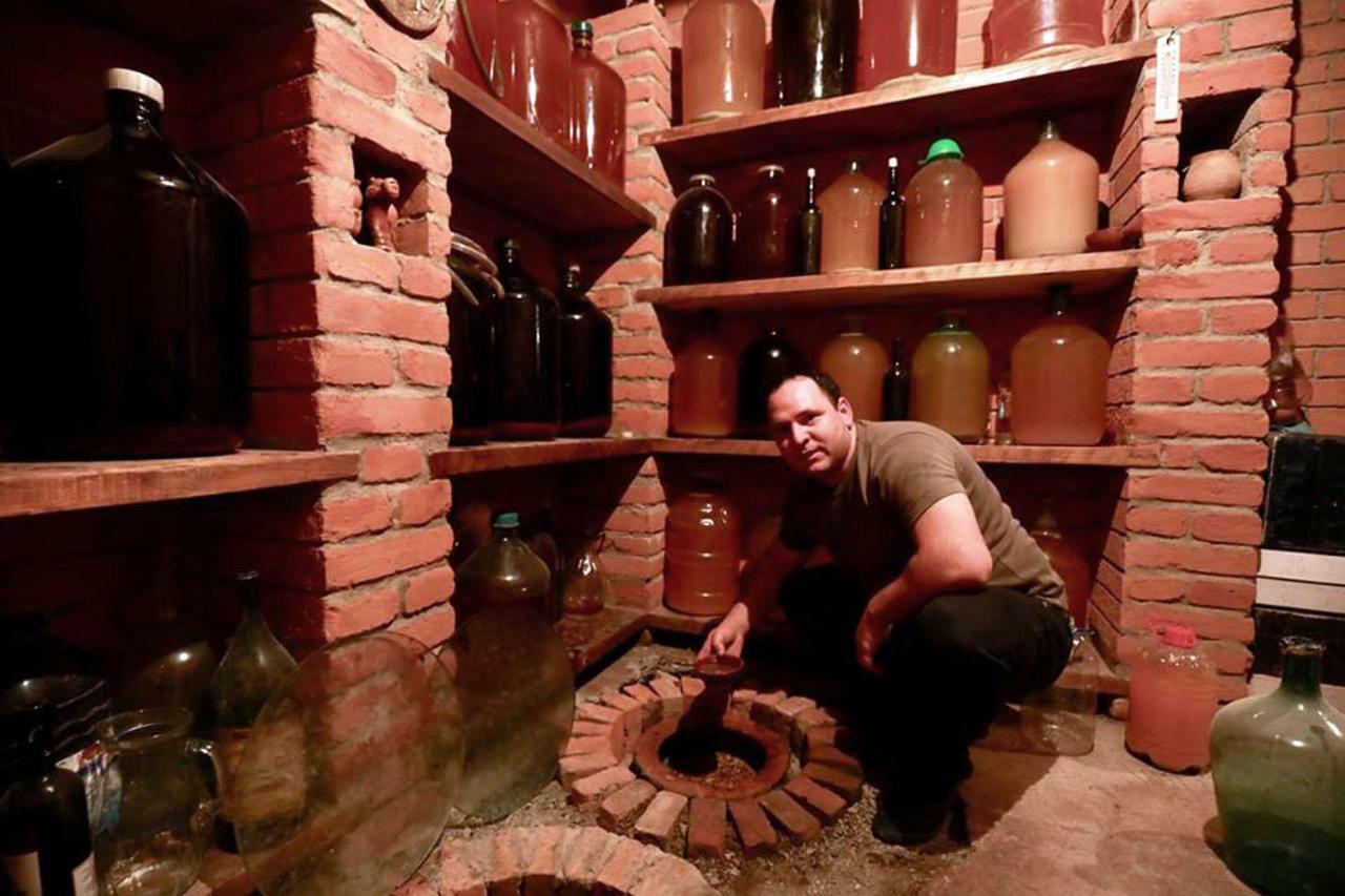 Apartamenti Laliashvilebi'S Wine Cellar Tbilisi Exteriör bild